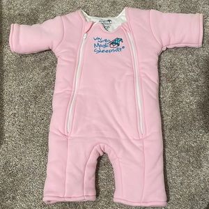 MAGIC SLEEPSUIT SIZE LARGE